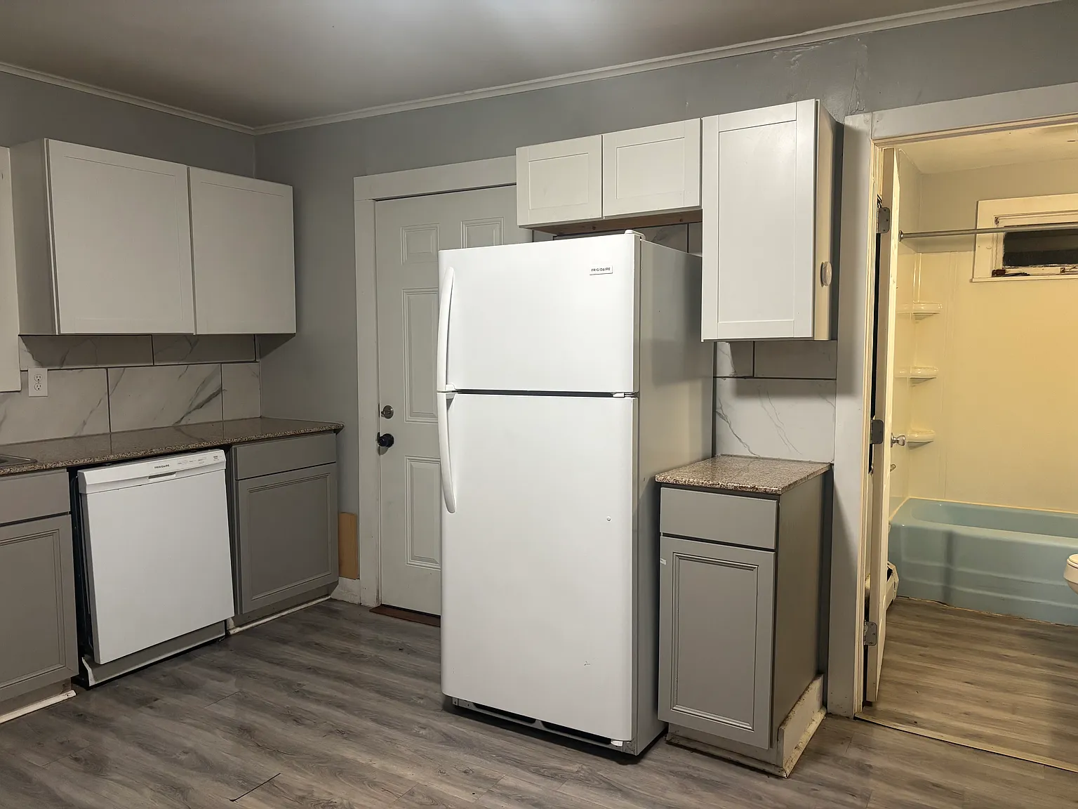 1 bed, 1100 sqft, $1,390 — Photo 3