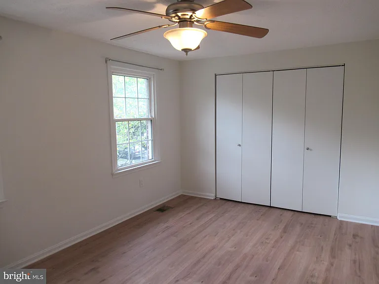 5707 Independence Cir — Photo 10