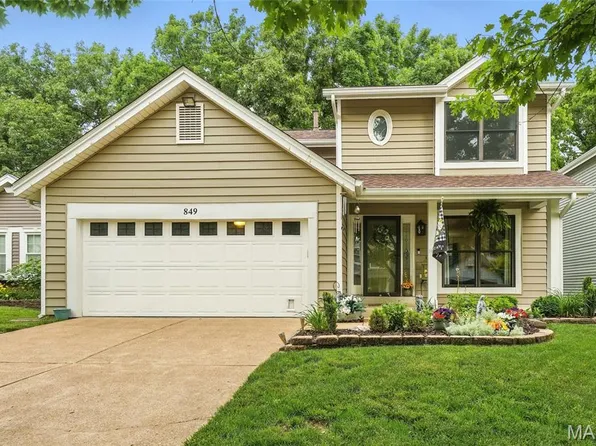 849 Ginger Wood Ct, Ballwin, MO 63021