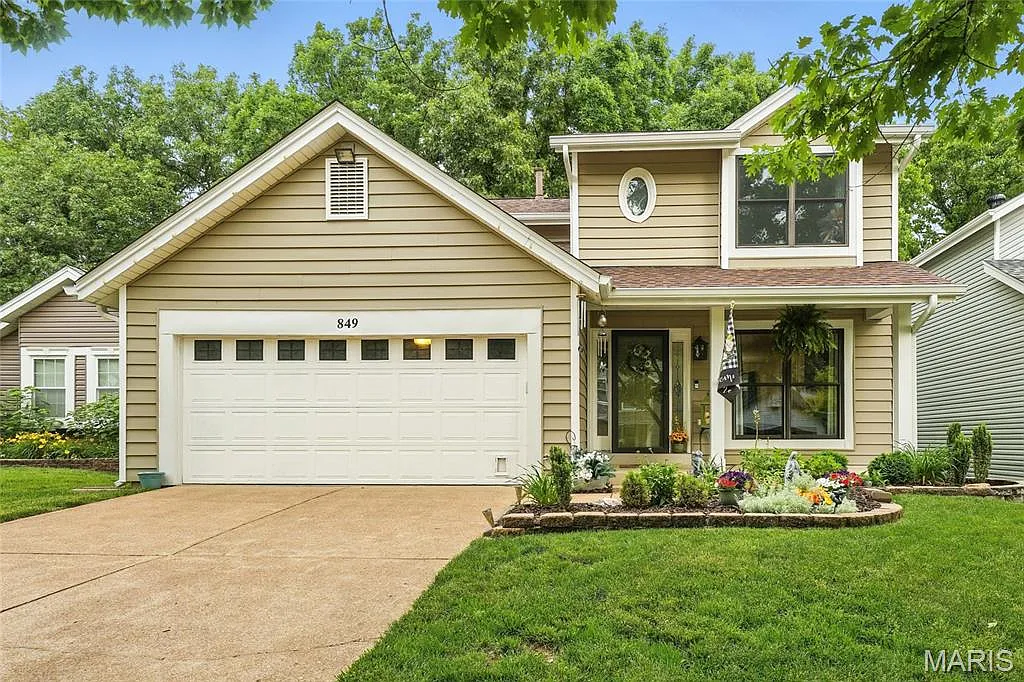 849 Ginger Wood Ct photo 1