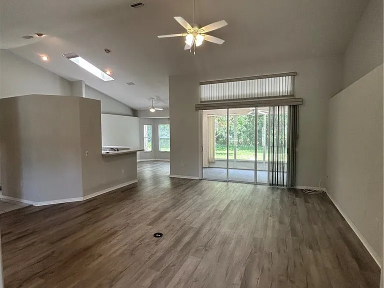2675 N Canterbury Lake Dr — Photo 4