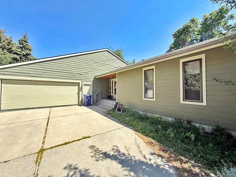 4432 Annette Park Dr — Photo 1