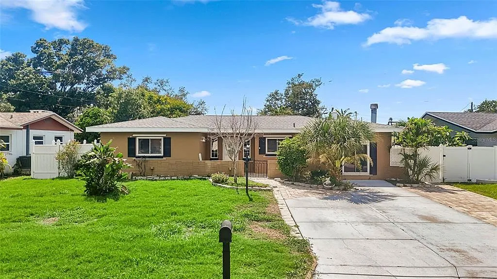 3 bed, 2.5 bath, 2038 sqft, $3,500 — Photo 1