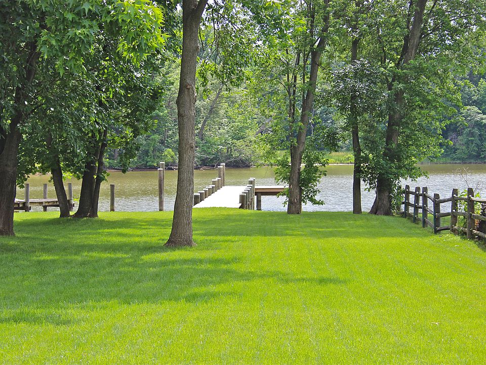 1st image of 6808 S River Dr