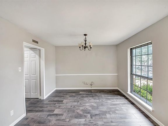 4th image of 3202 Overglen Dr