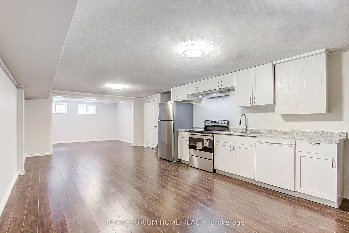 Building Photo - 18 Arran Cres #BASEMENT