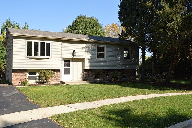 1st image of 2208 Evergreen Ln