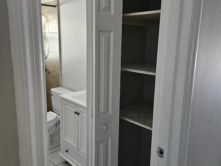 Main bathroom