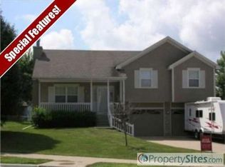 701 Canter St, Raymore, MO 64083