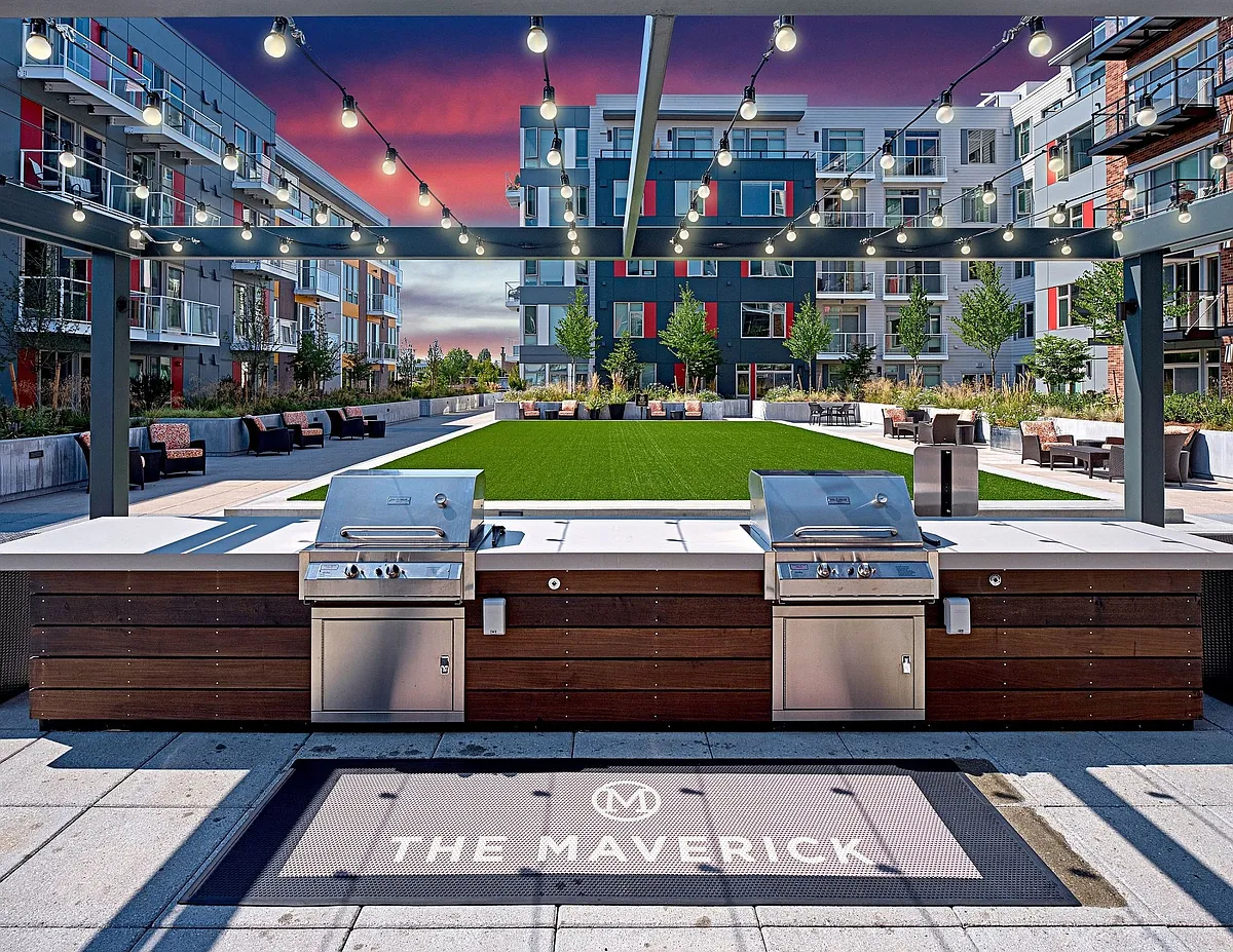 The Maverick Private Courtyard - The Maverick