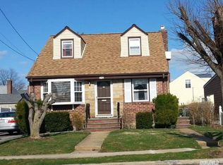 312 Congress Ave, Mineola, NY 11501