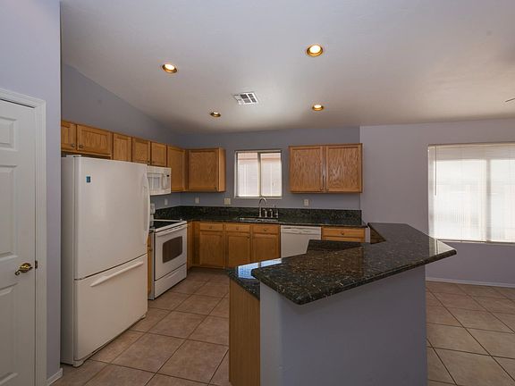 5th image of 6940 W Somerton Dr