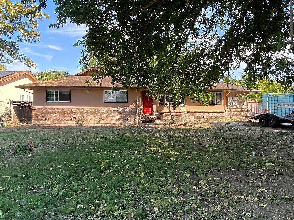 1st image of 7479 Henrietta Dr