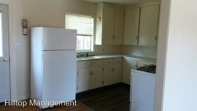 1st image of 420 N 3rd St E
