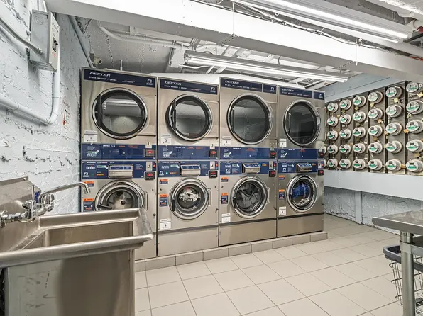 95 Park Terrace East image 12 of 19