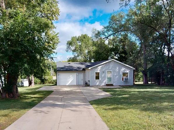 5415 NW Torgerson Dr, Des Moines, IA 50310