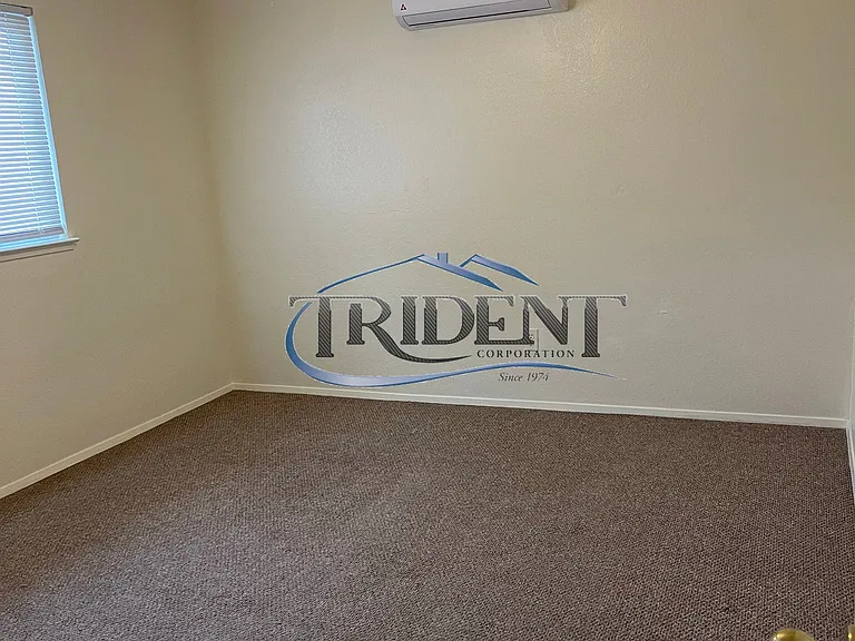 4400 Martel Dr — Photo 5