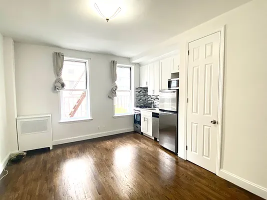 Rented by Douglas Elliman | media 15