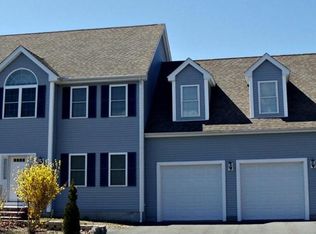 1 Capri Ct, Methuen, MA 01844