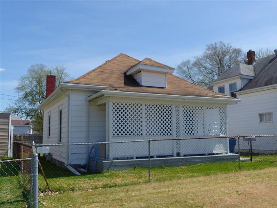 1st image of 918 Charlotte St