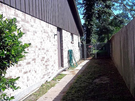 3rd image of 5006 Seymour Dr