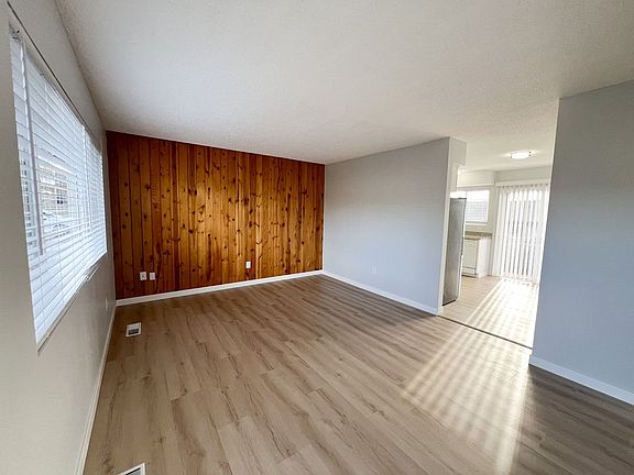 3rd image of 928-932 N 6th St