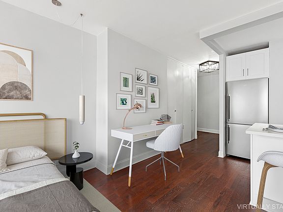 5th image of 330 E 33rd St APT 5D