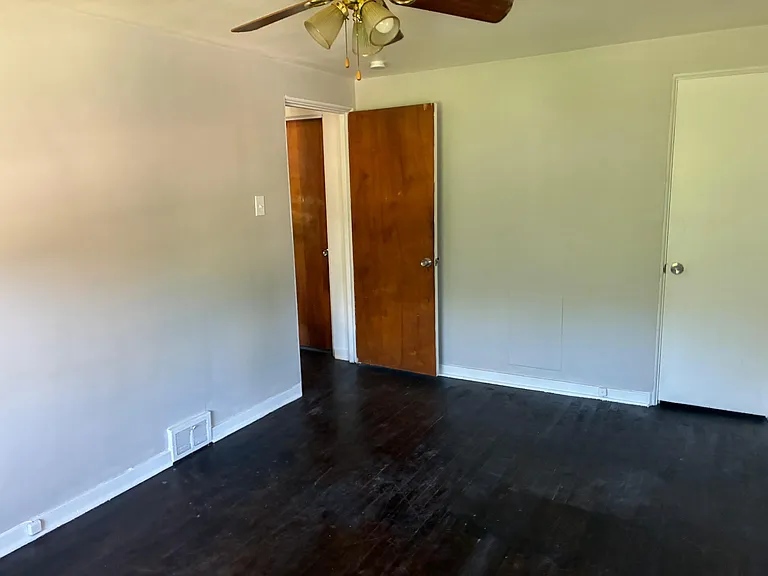 305 Jacob Dr — Photo 14