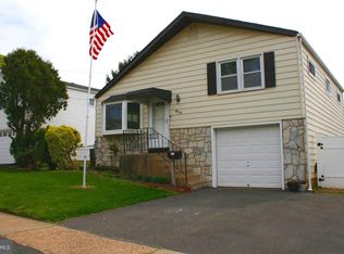 907 Penn Ave, Glenside, PA 19038