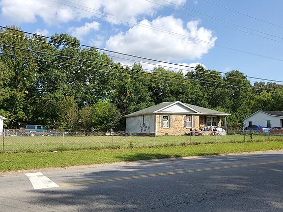 3rd image of 559 Donna Dr