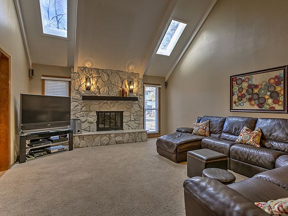 4th image of 15660 Marcy St