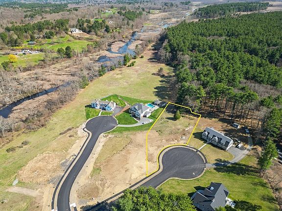 2nd image of 4 Ruby Cir