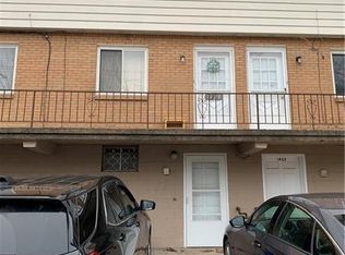 1423 Pine Hollow Rd, Mc Kees Rocks, PA 15136