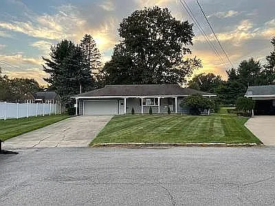 32 Edgewood Ct photo 1