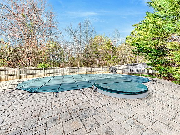 4th image of 1001 Andover View Ln