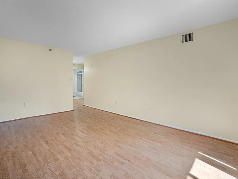 Room for Kingsize Bed