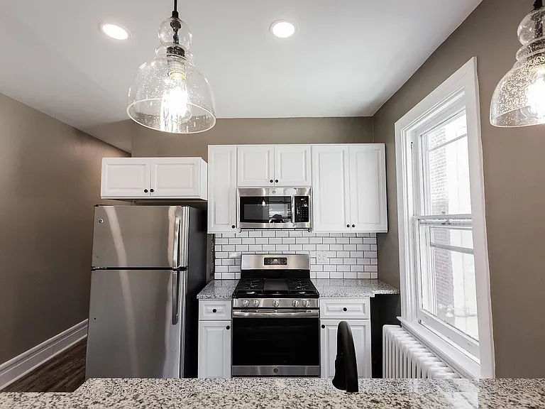 119 E Clay St #2 — Photo 5