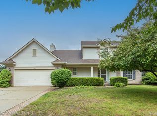 2937 Remington Oaks, West Bloomfield, MI