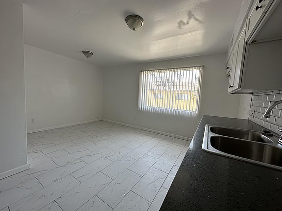 3rd image of 2801 S H St APT 4