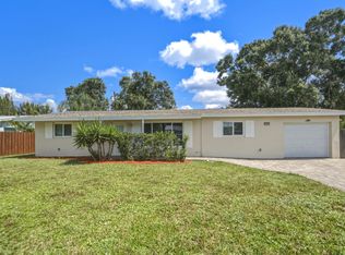 1956 1st Pl SW, Vero Beach, FL 32962