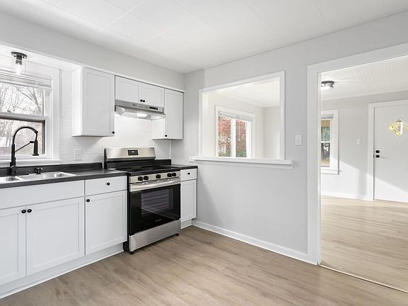 5th image of 56570 Island Ave
