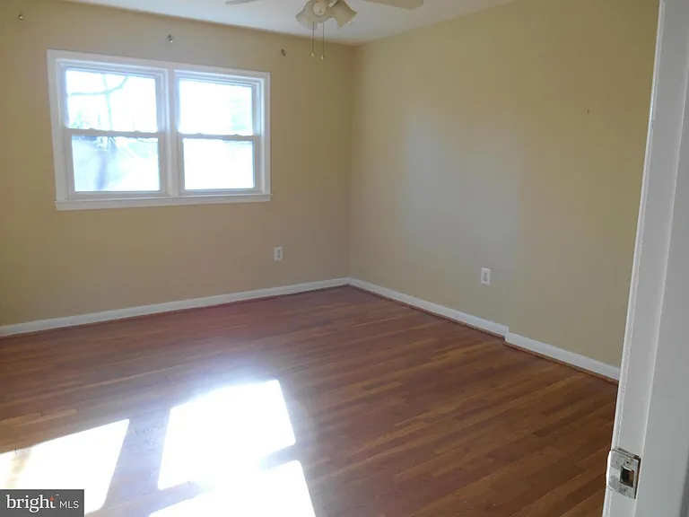 5809 Greenlawn Dr — Photo 8