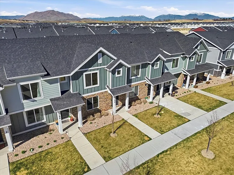 1194 W Summit Ridge Pkwy — Photo 32