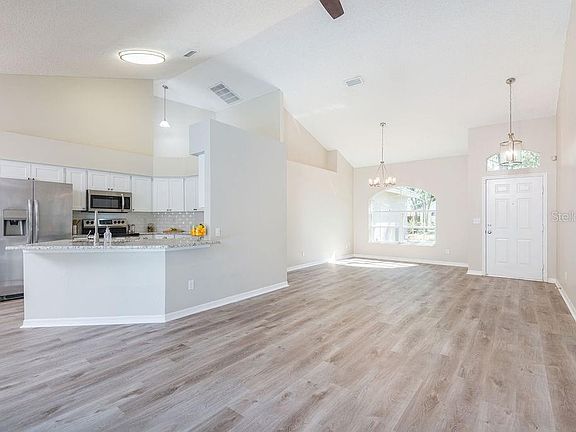 4th image of 4131 Moreland Dr