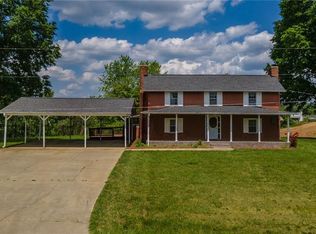 1090 Watt Stevens Rd, Danbury, NC 27016