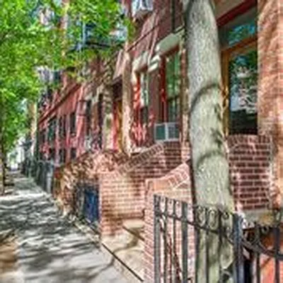 Rented by Up Real Estate Advisors LLC | media 40