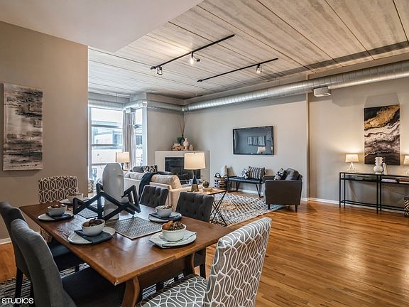 3rd image of 1849 W North Ave #3
