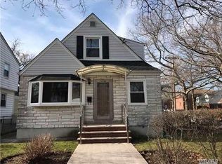 76-04 162nd St, Fresh Meadows, NY 11366
