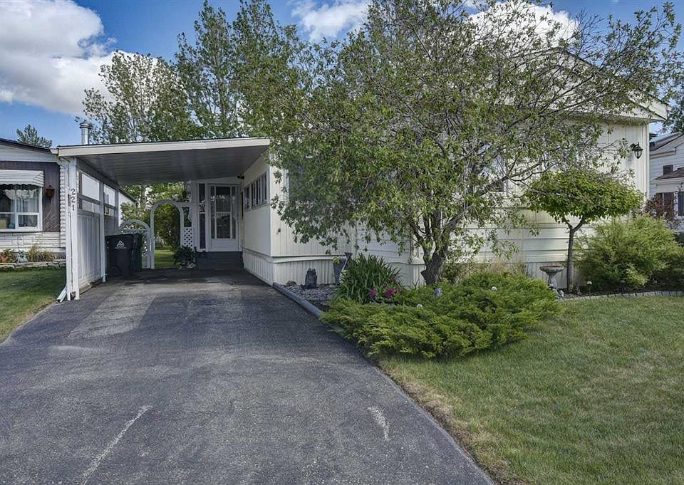 1st image of 99 Arbour Lake Rd NW #221