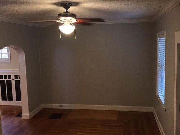3rd image of 4119 Millsbrae Ave